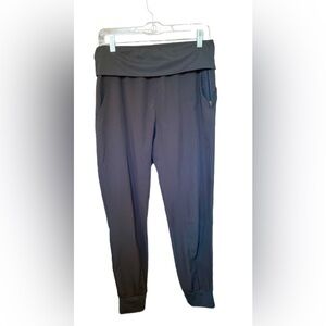 Fabletics Women's Black
Labaree joggers Size S. High turn down waist, zip pocket